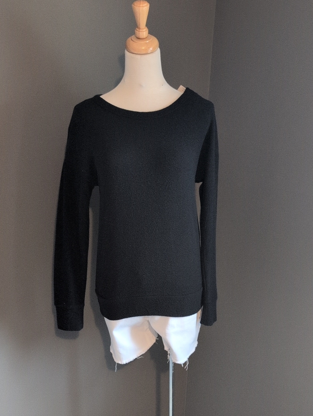 NWT Hippie Rose Black Crewneck Sweater Small